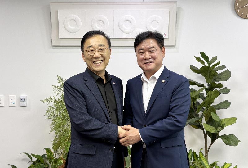 윤종군 국회의원, 김윤덕 국토부장관 만나 ‘JTX 민자적격성 조사 통과 협력’협의