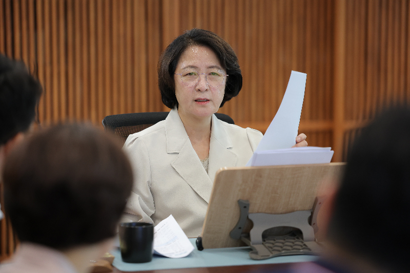 추미애, SK 고삼저수지 방류 ‘두 번째 행정지도’... <BR>“고삼저수지 방류 환경영향평가 더 엄격하게 적용하라”